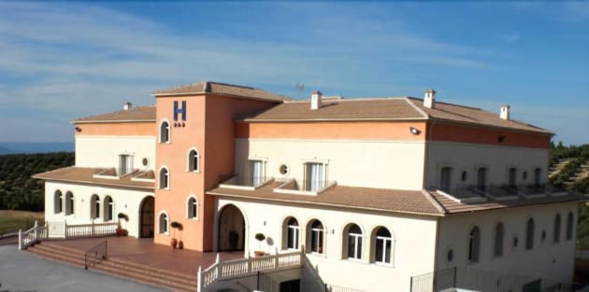 Hotel renaissance city***