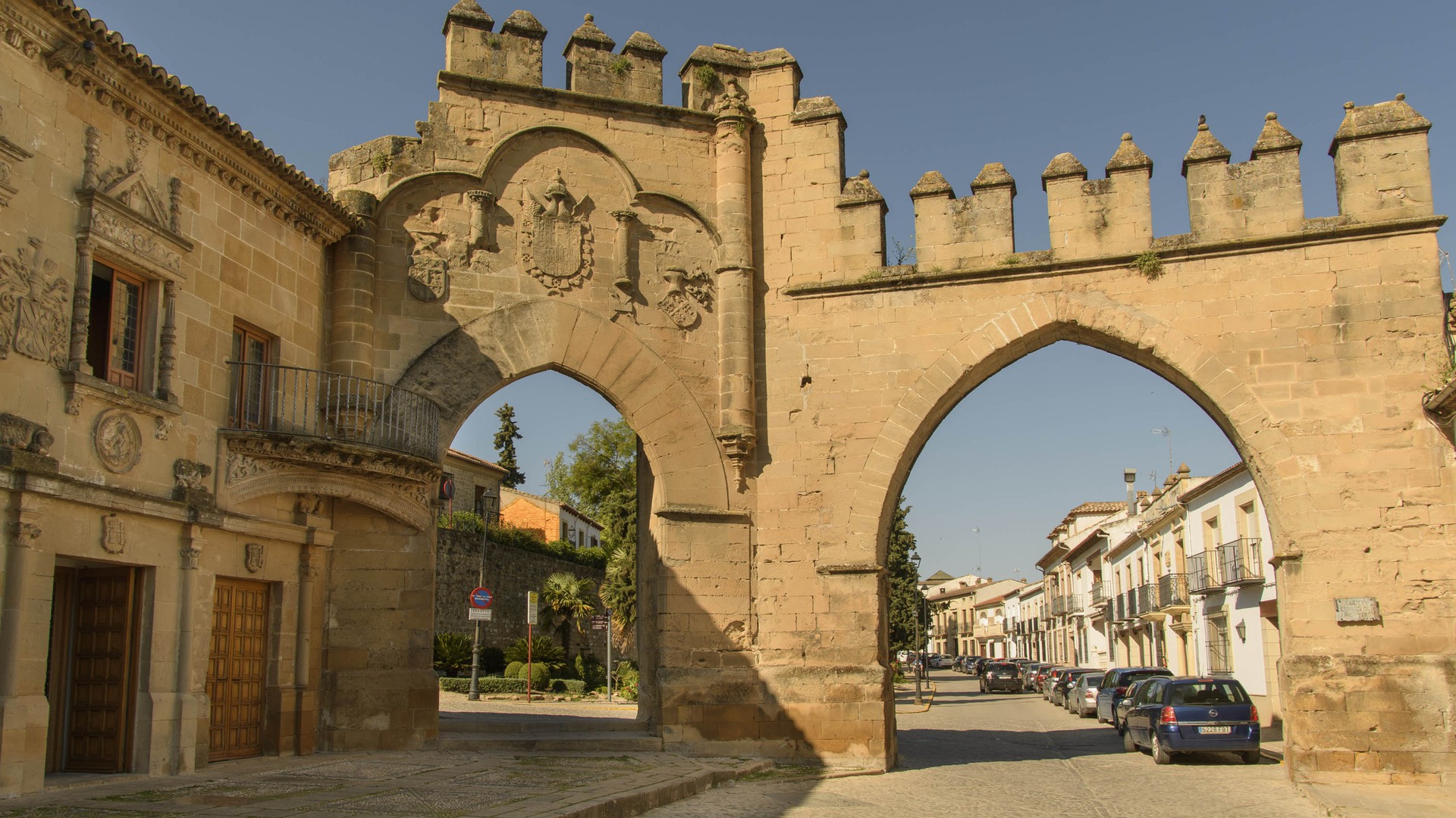 Porte de Jaén et Arc de Villalar