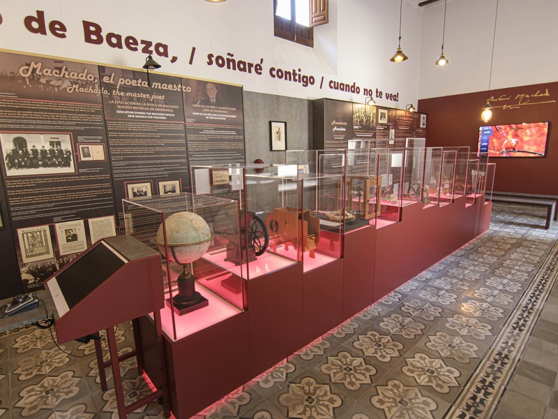 Antonio Machado Exhibition Center - 1